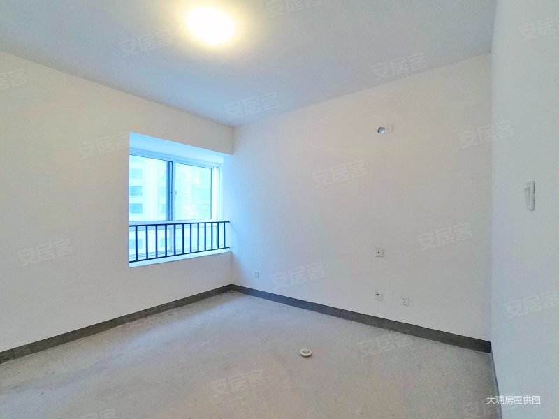 万达旁 紧邻地铁口 业主急售 次新小区套三 出门就是 ,舜苑一里阳光沃