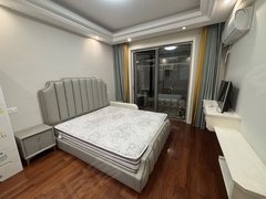 湖州长兴长兴市区万达旁御龙湾精装三房两厅两卫，带车位包物业，拎包入住出租房源真实图片