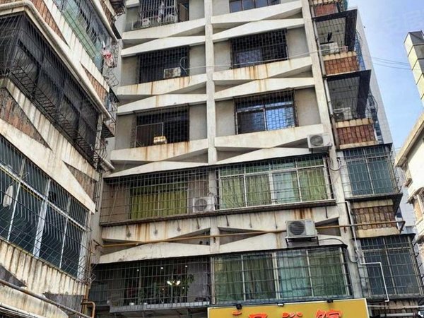 深圳罗湖黄贝岭凤凰路166号小区凤凰路166号小区拎包入住 全家人的