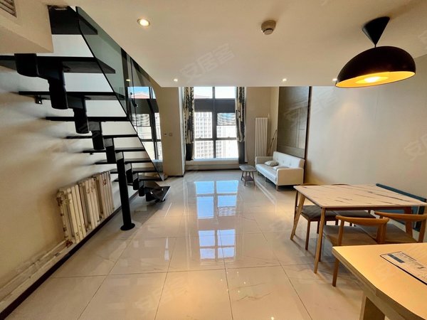 天津河西下瓦房铂津湾南苑(商住楼)无中介费 海河大观 loft 精装一室