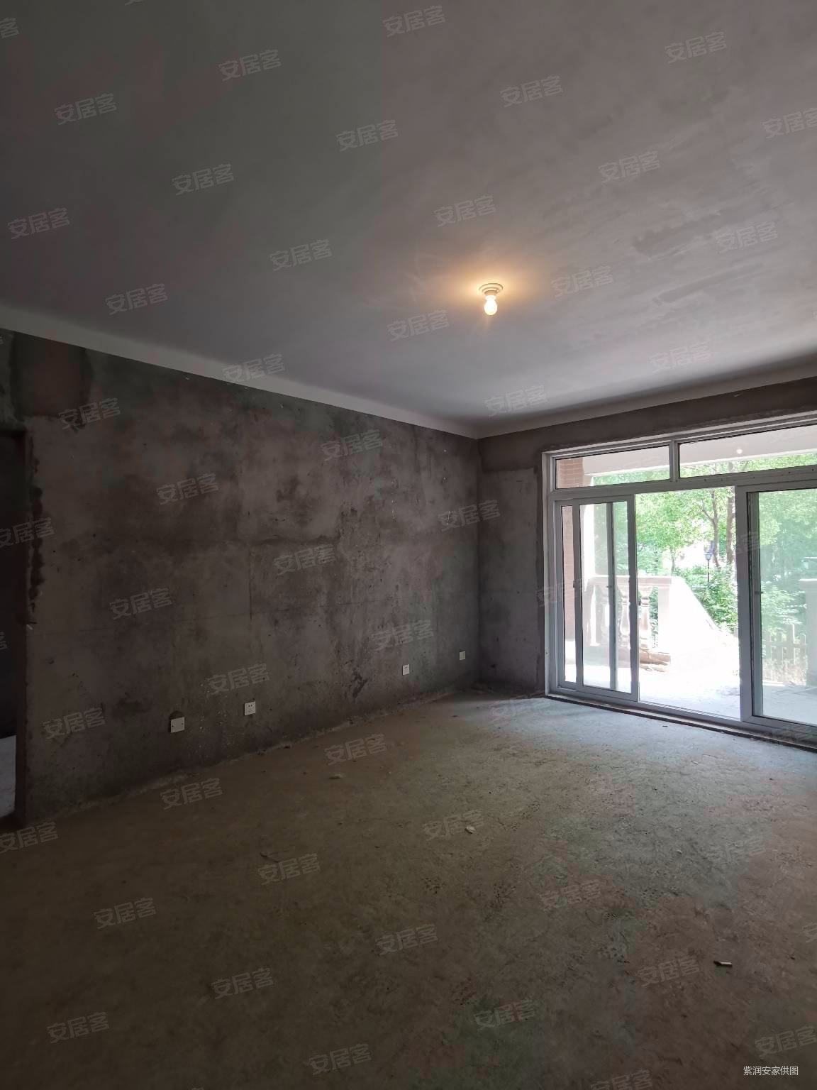 加州玫瑰园(二期) 次新小区 出行方便 南北通透 双卫格局