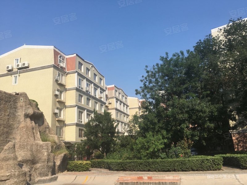 秀兰城市花园5室3厅3卫255㎡南北235万