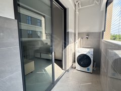 厦门海沧新阳工业区新垵地铁口精装采光单间租期灵活配套齐全拎包入住交通便利可停车出租房源真实图片