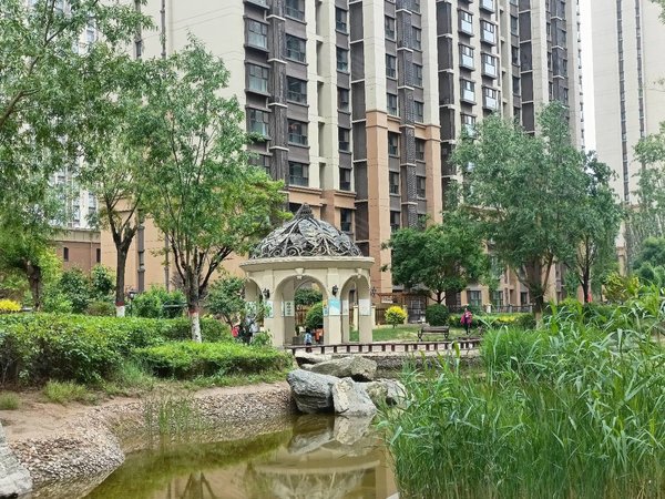 包头九原富力城富力城(D区)新装修 有空调 温馨两居 家具家电齐全拎包入住 干净立整出租房源真实图片