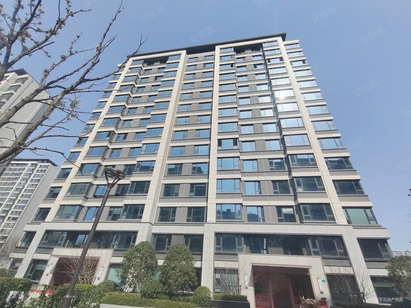 招商虹桥公馆(二期东区)3室2厅2卫107㎡南600万