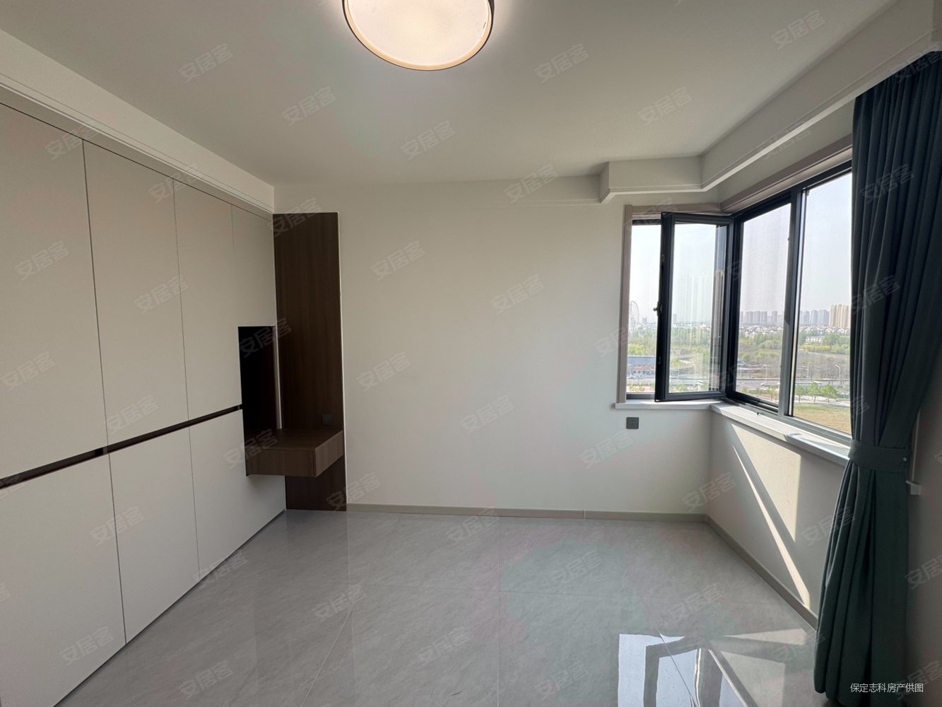 维多利亚夏郡4室2厅2卫162㎡南北115.8万