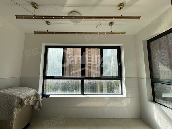 信阳羊山新区东方今典东方今典中央城(B区)皇城嘉苑 恒大名都 东方今典中央城 精装修3室 随时看房出租房源真实图片