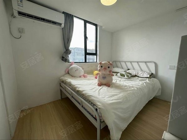 钦州钦南钦南城区恒大学府整租!恒大学府精致loft复式房!