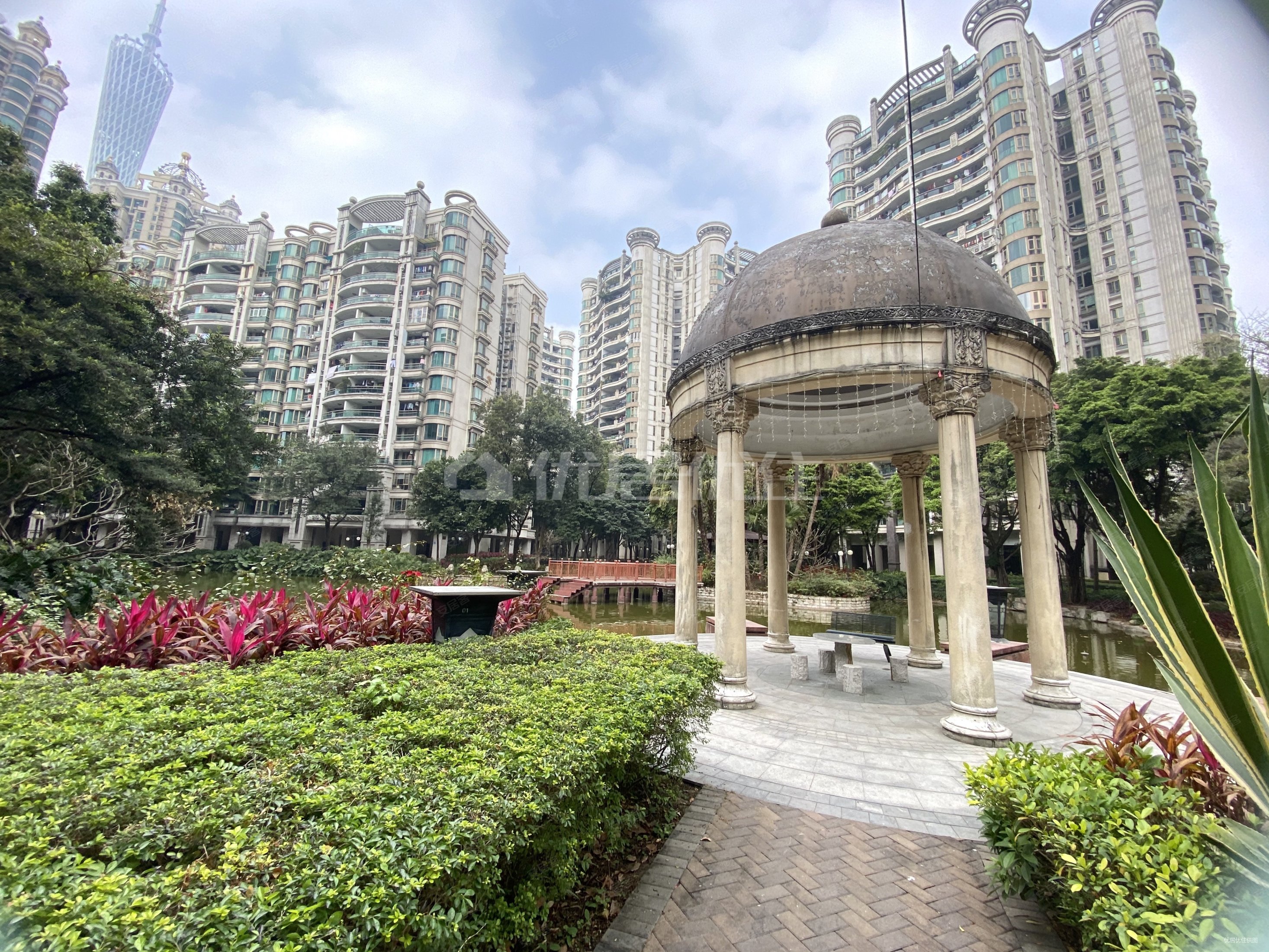 珠江帝景苑5室2厅2卫297㎡东南0万