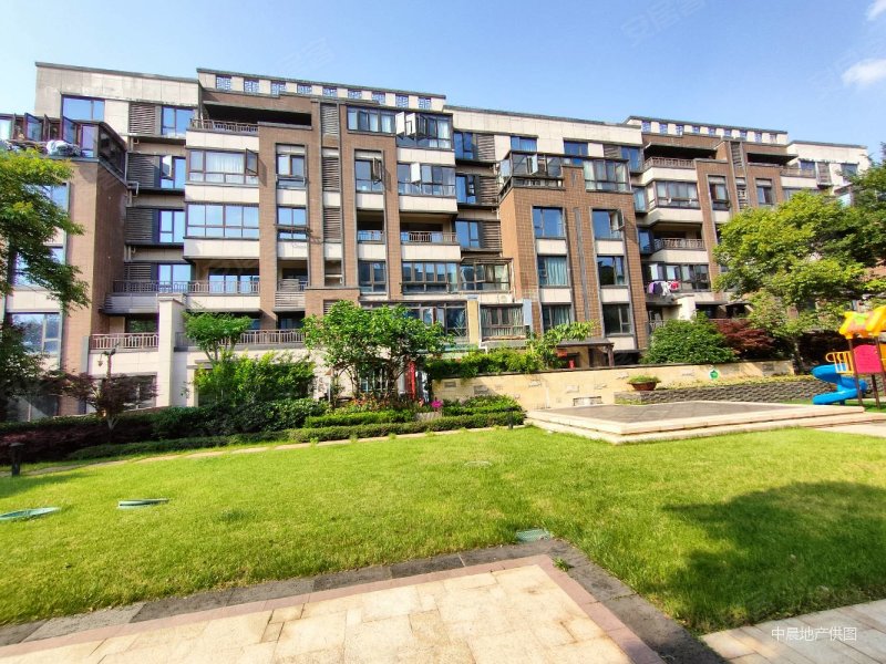 笋国博城二期云玺洋房四居二卫得房率87南面无遮挡全天日照