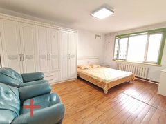 齐齐哈尔建华玛丽亚医院押一付一可短租电梯房600~800元每月水电网在内。出租房源真实图片