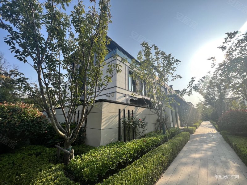 青岛核心湾区!融创红岛湾 70年产权 联排别墅 附赠,湾