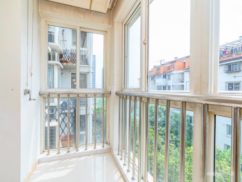 怡水嘉园 地铁口 中间楼层 双南户型 采光无遮挡