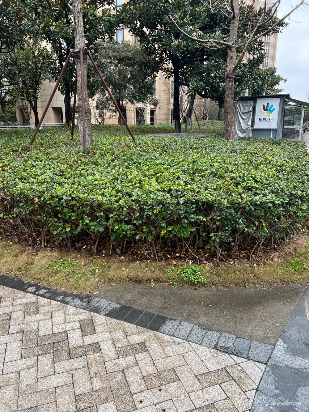 新潮塘全新装修2室2厅一卫一厨145万一口价