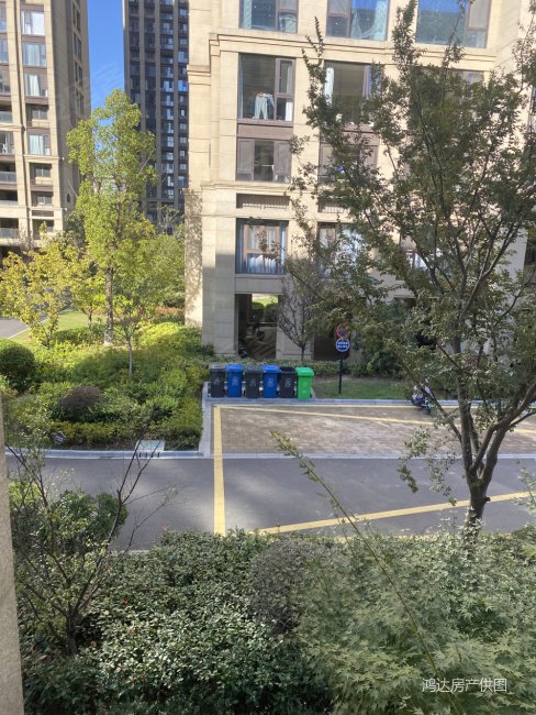 金峰又一城南区洋房2楼豪华装修未入住