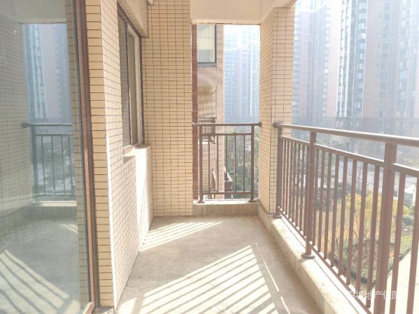 长虹橡树郡,长虹橡树郡二手房,71万,4室2厅,2卫,122平米-绵阳安居客