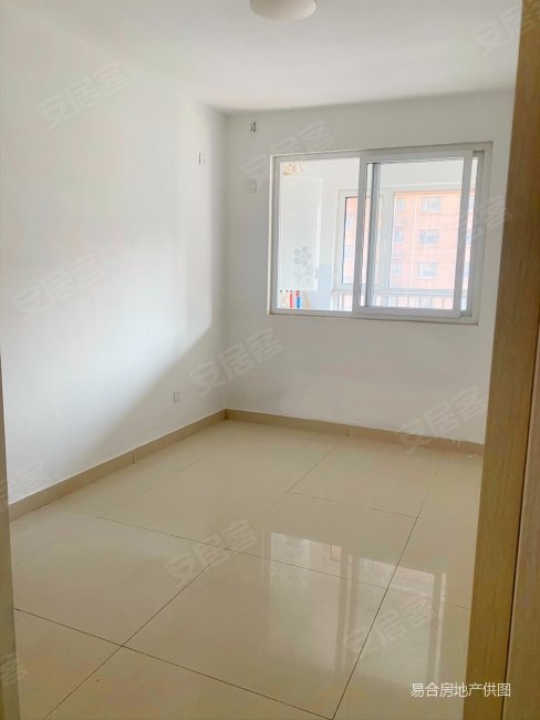 急售明城花苑122平带车位配套房70万看房方便