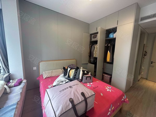 海宁长安镇农发区蓝城春风里下沙奥特莱斯对面蓝城春风里精装出租三室两卫全屋定制出租房源真实图片