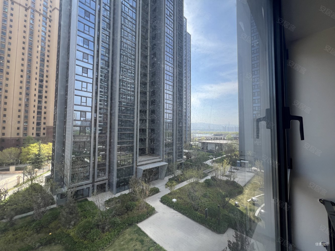 毛坯,南北通透,保利天宸湾二手房,158万,3室2厅,2卫,125平米-兰州安居