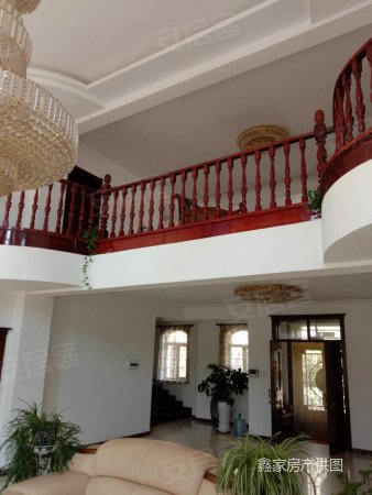 碧湖园(别墅)7室4厅4卫500㎡南北600万