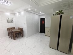 射阳射阳城北恒隆广场双山新萃园8楼，80平，2室2厅，1000月，年付出租房源真实图片