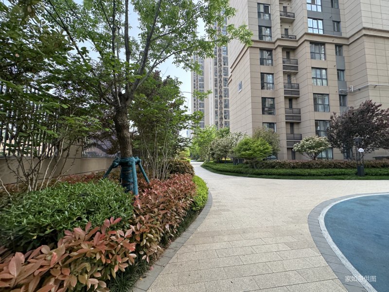 大明宫北华远君城电梯中层朝西一居室业主诚心出售