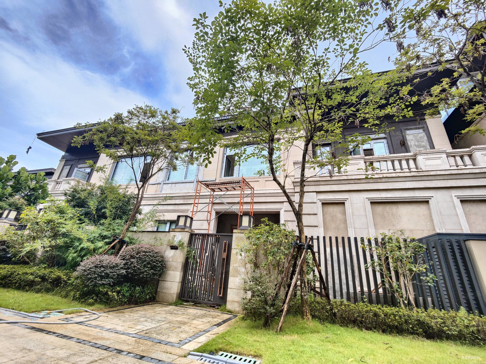 华润天合前排楼距宽 望广州塔 天河区牛奶厂双中空靓墅,华润天合(别墅