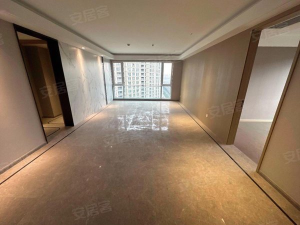 【多图】理想臻品,临平租房,山南理想甄品府 边套4室 精装带地暖 家具