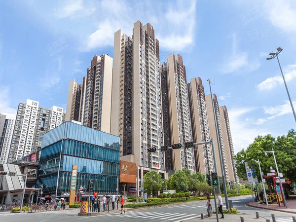 深圳龙华梅林关口龙光玖龙玺龙光玖龙玺 4室2厅2卫 88平 精装修 电梯