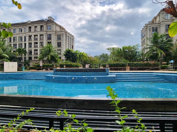 三亚天涯金鸡岭凤凰水城左岸法式电梯入户洋房 花园小区 私密性强