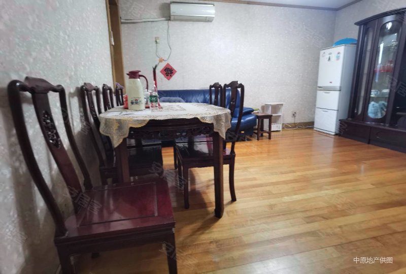 金鹏花园(西区) 满五   交通便捷 近地铁 正规商品房