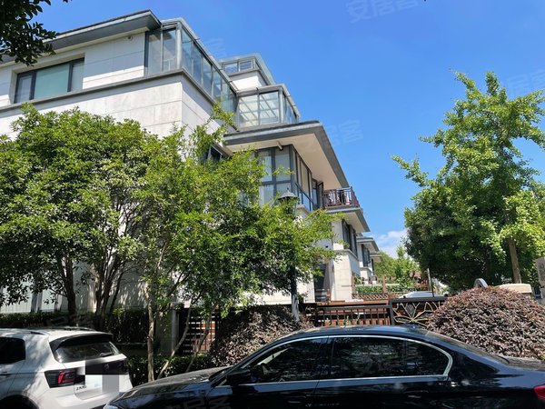 上海闵行颛桥湖山在望花园万达商城附近,品质别墅区,豪装双拼别墅