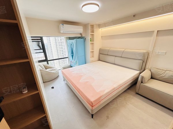 重庆两江新区蔡家中南玖宸(商住楼)六号线地铁站口 精装大单配 带落地窗大床 可月付0宗芥出租房源真实图片