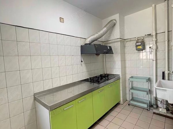 北京丰台青塔春园一号线地铁 小屯路 大成路 青塔春园精装一居室出租