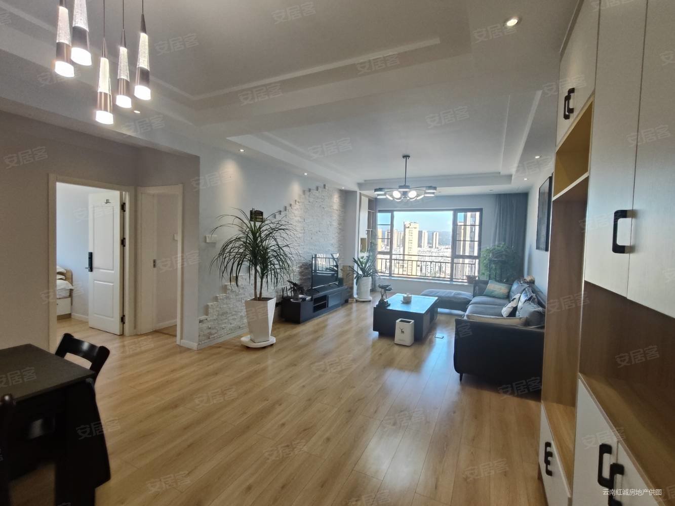 福地半岛艺丰广场3室2厅2卫110㎡东78.8万