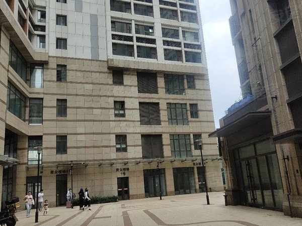 青岛市北中央商务区金隅和府(商住楼)免中介 金隅和府多套房源 可短租