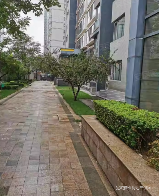 16    富力城c区10号楼法拍房