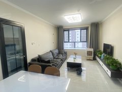 阿克苏阿克苏市阿克苏城区桂圆小区电梯9楼单身公寓客卧分离月租1800押一付一出租房源真实图片