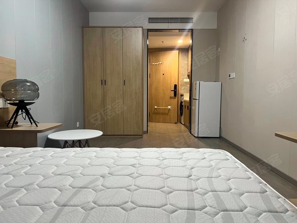 无锡梁溪崇安寺工运路8号楼乐乎城市青年社区  精装电梯公寓 配套齐全