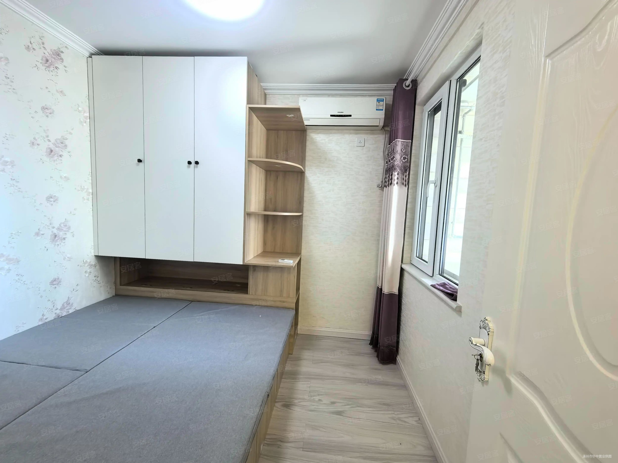 华融现代城3室2厅1卫93㎡南55万