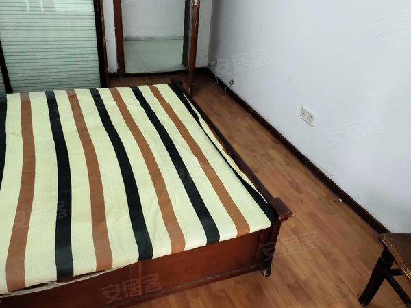 无锡新吴梅村嘉禾广场嘉禾广场大单间带阳台,家具家电齐全,随时看房.