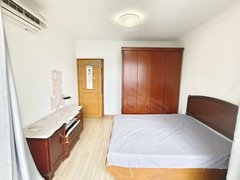 上海闵行龙柏金汇实拍一室一厅，钥匙看房，可办居住证，送200兆宽带，拎包入住出租房源真实图片