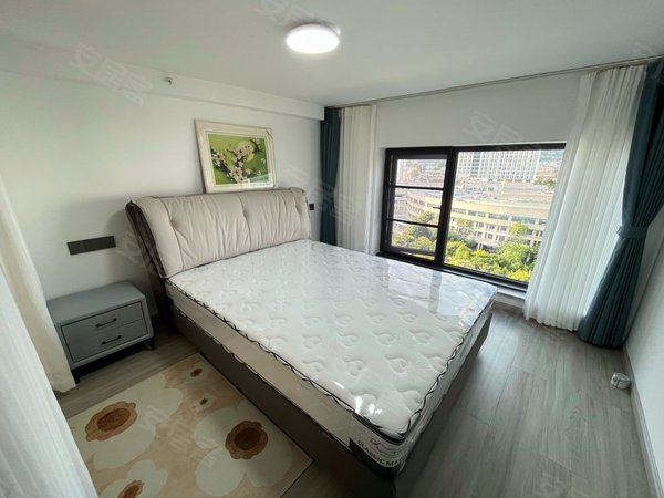 新区上悦天地(商住楼)地铁口 吾悦广场旁 精装两室一厅 样板间标准