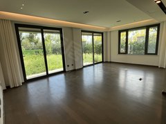 杭州钱塘大江东融创城大户型叠 适合直播电商 带超大花园带地暖带浴缸出租房源真实图片