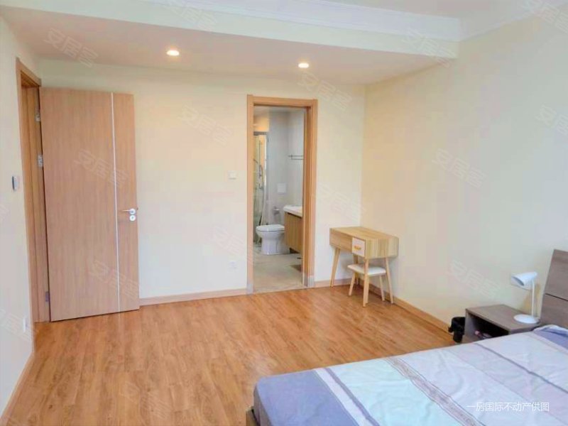 保利观堂西区 集中供暖 近地铁 装修好 高楼层视野好 板楼