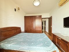 上海徐汇康健近田林，桂林西街，日月光，漕宝路，可短租押1付1，很干净随时出租房源真实图片