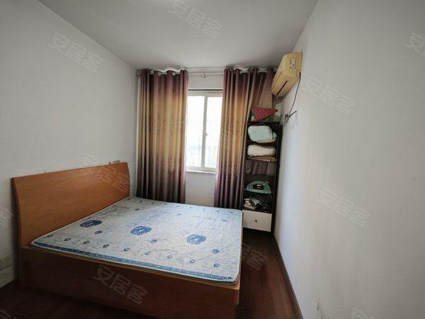 常州钟楼清潭绿园爱舍北区(1-16号)江理工弘阳旁绿园爱舍精装大两房!