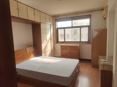 盐城亭湖中茵海华广场有车库车位人民菜场五洲国际旁2室空调2台冰箱洗衣机燃气热水器出租房源真实图片