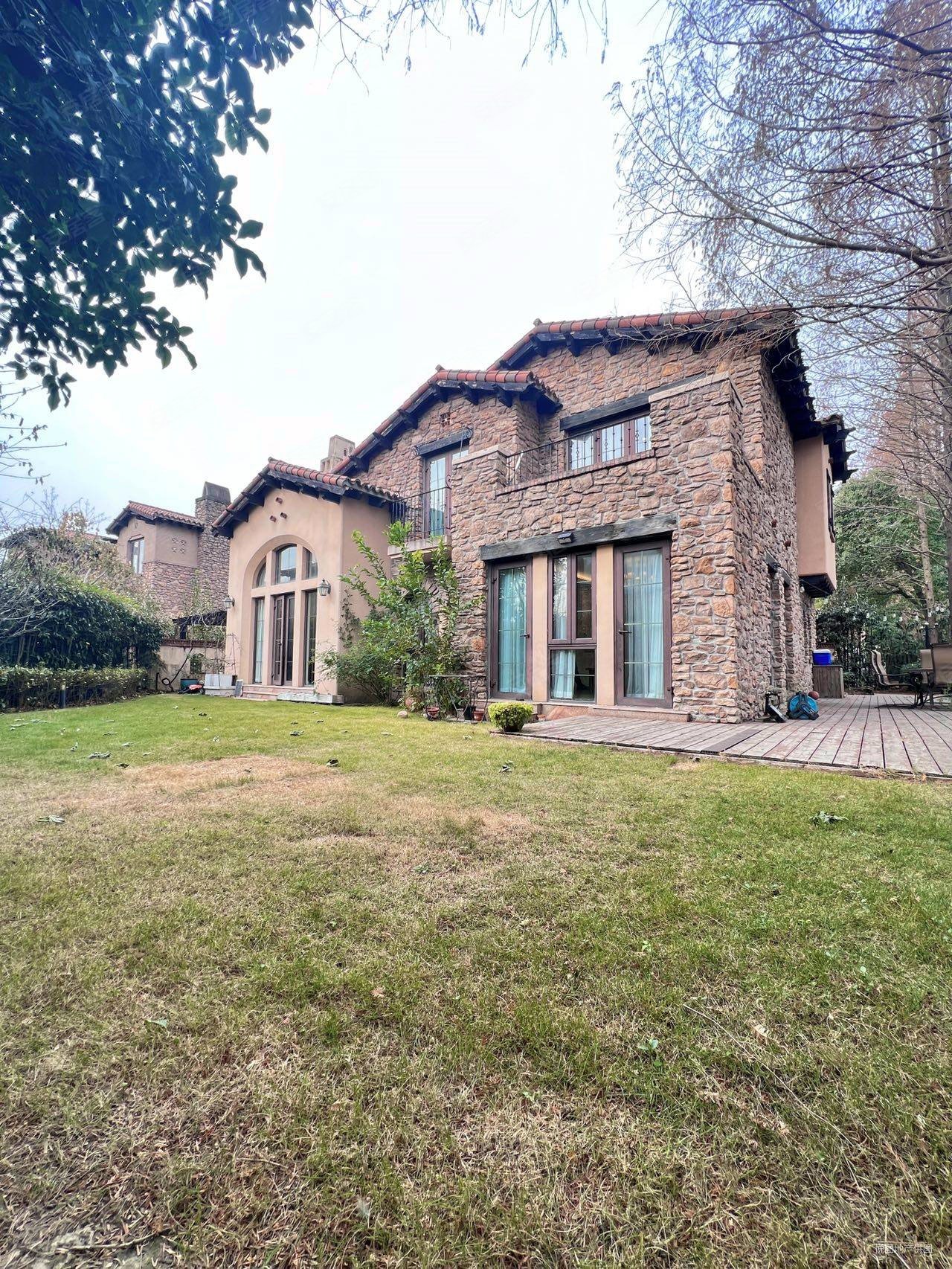 万科兰乔圣菲(北区)二手房,4300万,5室2厅,4卫,285平米-上海安居客