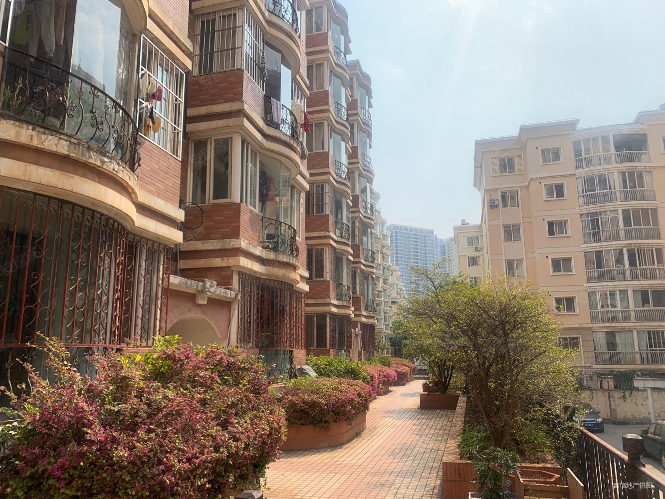 华夏园中间楼层南向房采光充足近地铁近医院